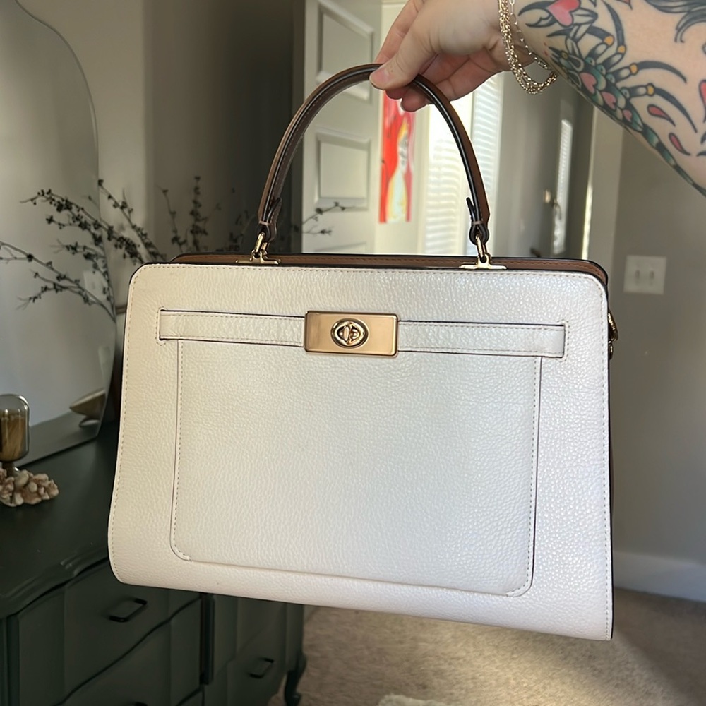 Coach Leather Purse with crossbody strap - cream & brown